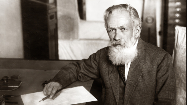 Ол мені ит стиліндегі трахает және менің клиторын қысты. Эротикалық іш киімдегі әйелдің суреті